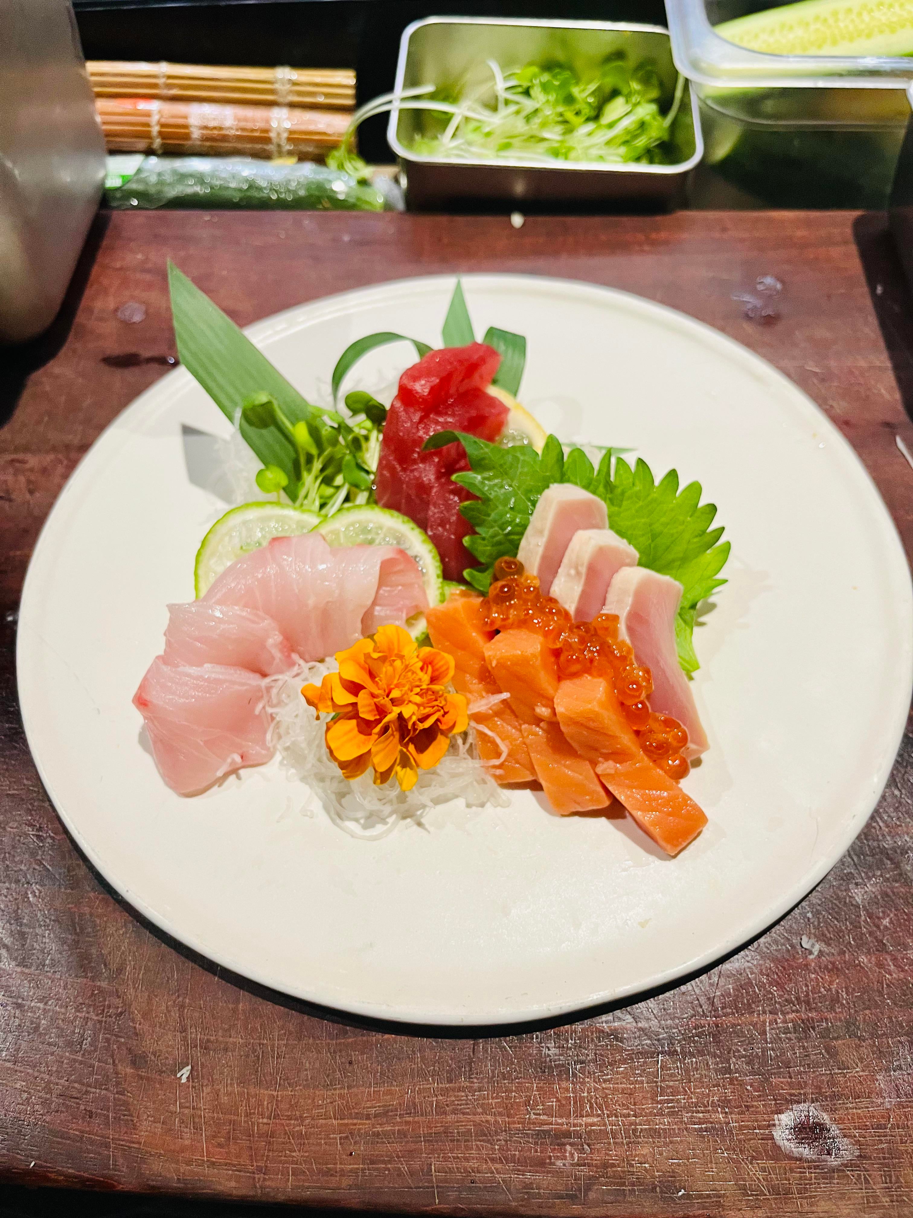 12pc-sashimi-plate-lonely-japan
