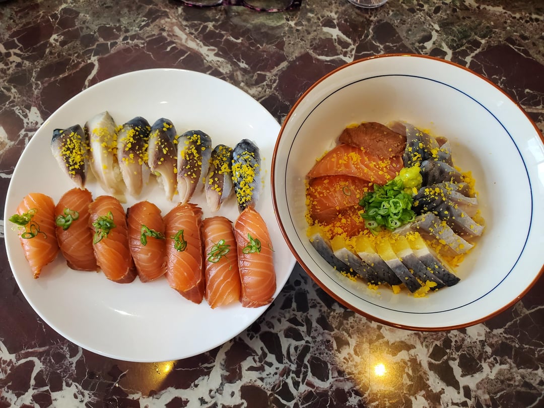 Sakuzuke Salmon nigiri & Saba nigiri & Chirashidon with Sakuzuke