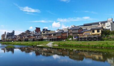 Kamo River commute this morning. The "noryou yuka" verandas will be packed away soon.