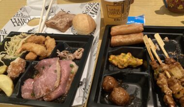Went to a Hawks baseball game in Fukuoka a couple of months ago with the kids.  Buffet dinner and beer up in the box seats.  Very good!!