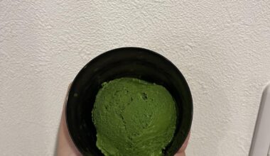 Matcha ice cream from Suzukien in Asakusa