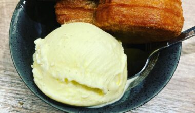 Hot Toasted Taiyaki with French Vanilla Ice Cream