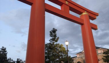 at Heian-jingu shrine , One of the largest "torii" gates in 🇯🇵Kyoto.
