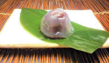 Anyone thinking of making something for dessert but not sure what to make? Traditional Japanese Kuzu Manju maybe