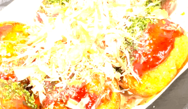 Katsuobushi - Dancing bonito flakes on takoyaki