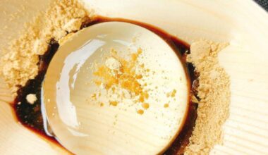 Who is down for some Japanese Raindrop Cake