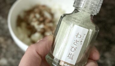 Didn’t know what to do with this wasabi salt, but it turns out to be an amazing natto topping!