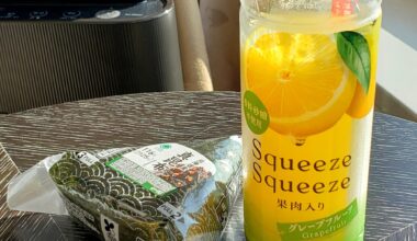 Konbini snack in hotel, seaweed onigiri & squeeze squeeze! Tokyo