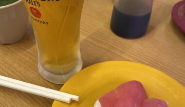 Sushi and beer in Sushiro