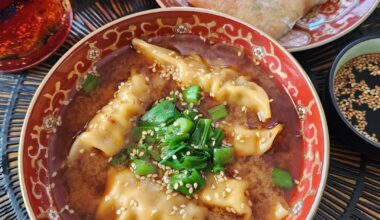 Miso Gyoza Soup - Rice Paper Dumplings 😋