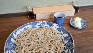 Pouring sauce for soba?