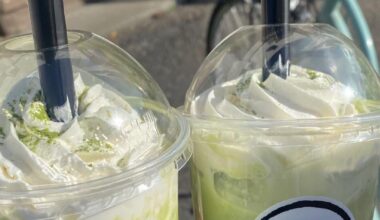 This is a Warabimochi and matcha drink!