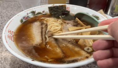 Hard to beat: Hot and steaming chukasoba flanked by Gyoza (Ramen King Koraku Honpo in Shibuya)