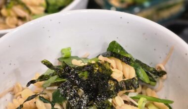 Vegan chickpea pasta with mushrooms and spinach