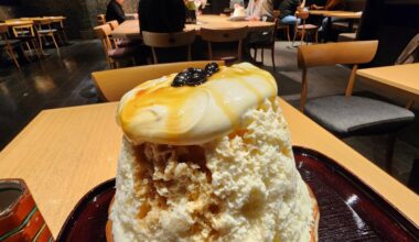 Sweet cheese cream kakigori in ueno