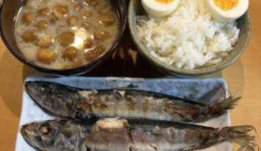 A mackerel fish and nameko natto.