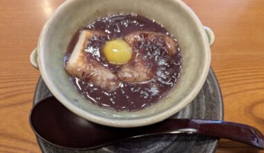 Oshiruko (お汁粉)