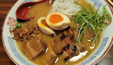 This evening I ate in a restaurant called Doki Doki (ドキドキ) and I had a Ramen miso.