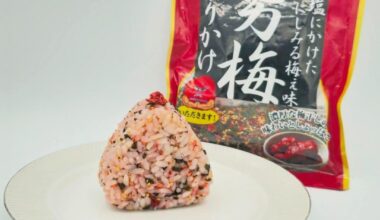 Onigiri with Freeze-dried Umeboshi Furikake: Tamaki Gold rice and Ohmoriya x Nobel otokume furikake