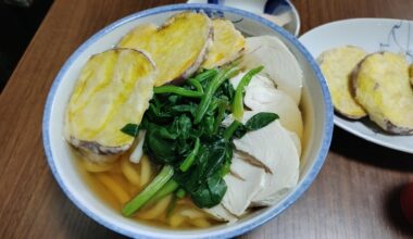 Sweet Potato Tenpura Udon  (and Gari). I got some delicious sweet potatoes.