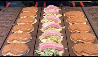 What is this next to the taiyaki?