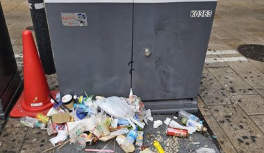Why is this trash mountain considered worthless in Osaka but the trash mountain in Tokyo is art?