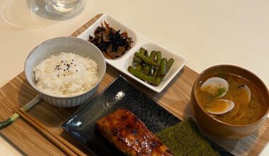 Weeknight dinner at home