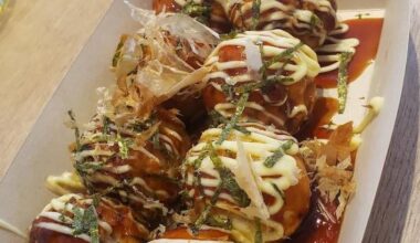 Shrimp takoyakis. In my country, they sell them at a Japanese restaurant. Do you think they look like authentic Japanese food?