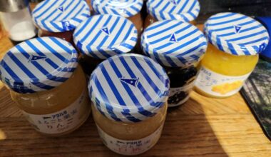 I bought al the Jams with the self closing lids, Orange and White Peach were delicious and delicate