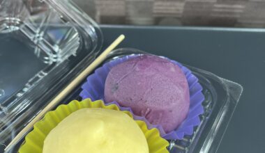 I need someone to identify this Japanese sweets