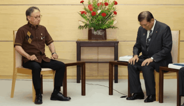 Prime Minister Ishiba apologized to Okinawa Governor Denny Tamaki for the derogatory comments uttered by a ruling party lawmaker.