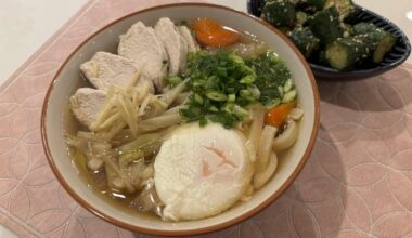 Made some chicken udon and sesame garlic cucumber