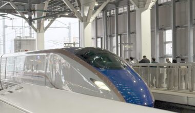 Hokuriku Shinkansen @ Toyama Station
