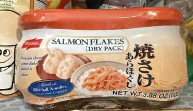 Salmon flakes