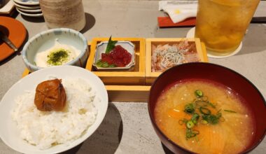 Can someone explain what this meal is called?