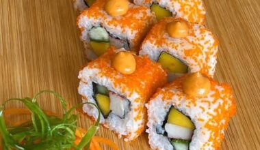 Can’t resist these California rolls 😋