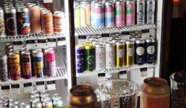 Who lives in Osaka that love craft beer, coffee and records?