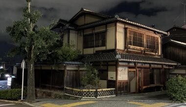 Cloudy+Kyoto aesthetics looks straight outta Ghibli