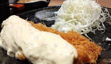 What is the white Sauce served at Tonkatsu places in Japan?