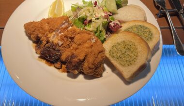 Chicken Cutlet チキンカツ