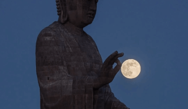 Wow, what a view. (Ushiku Daibutsu)
