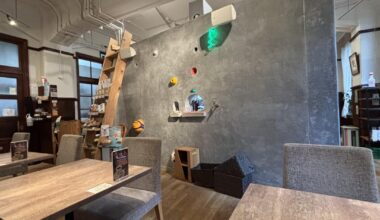 A cozy cafe in the Kyoto Art Center