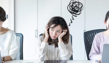 Sighing, clicking one's tongue, forced drinking party attendance...the reality of gray zone harassment in the workplace