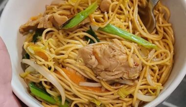 Thin egg noodle bowl