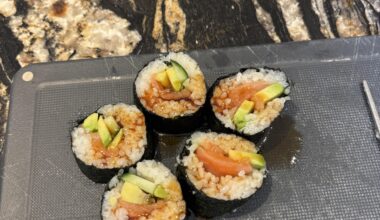 my first ever time making sushi !!
