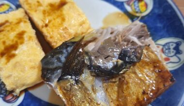 A simple yet delicious Japanese home-style breakfast – Tamagoyaki and Grilled Mackerel