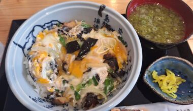 A rare Japanese delicacy: Turban Shell (Sazae) Rice Bowl!
