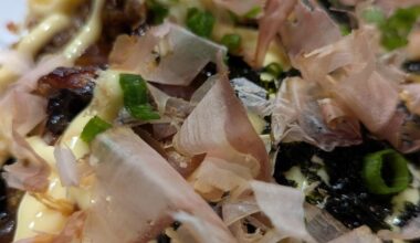 Hiroshima style okinomiyaki