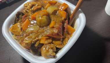 Japanese Curry(Use  Vegetable's Moisture Only)