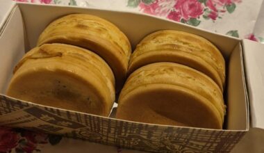 Red & white bean cakes - Gozasoro Namba Parks